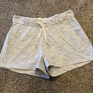Lululemon on the fly shorts